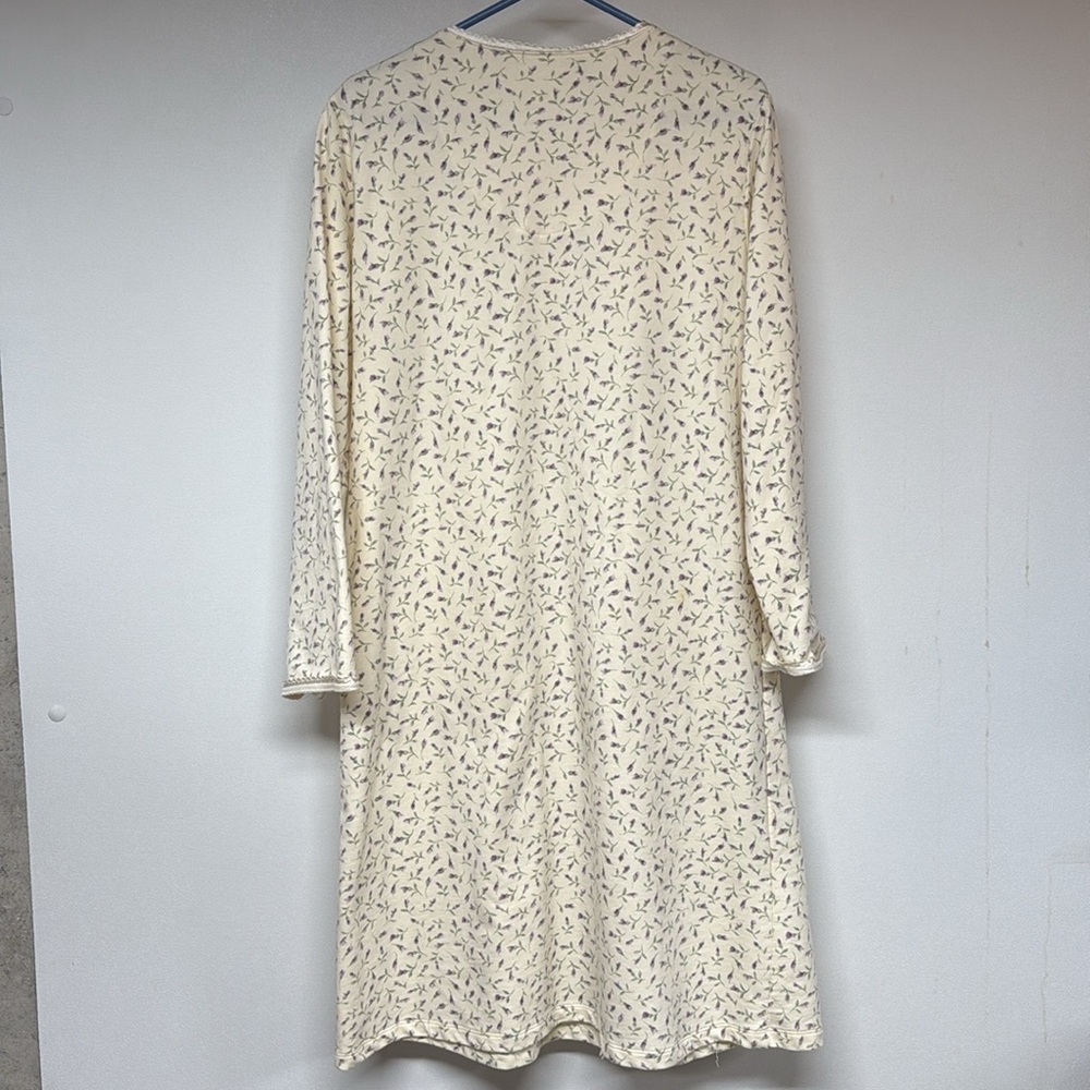 Secret Treasures Robe - Picture 5 of 6